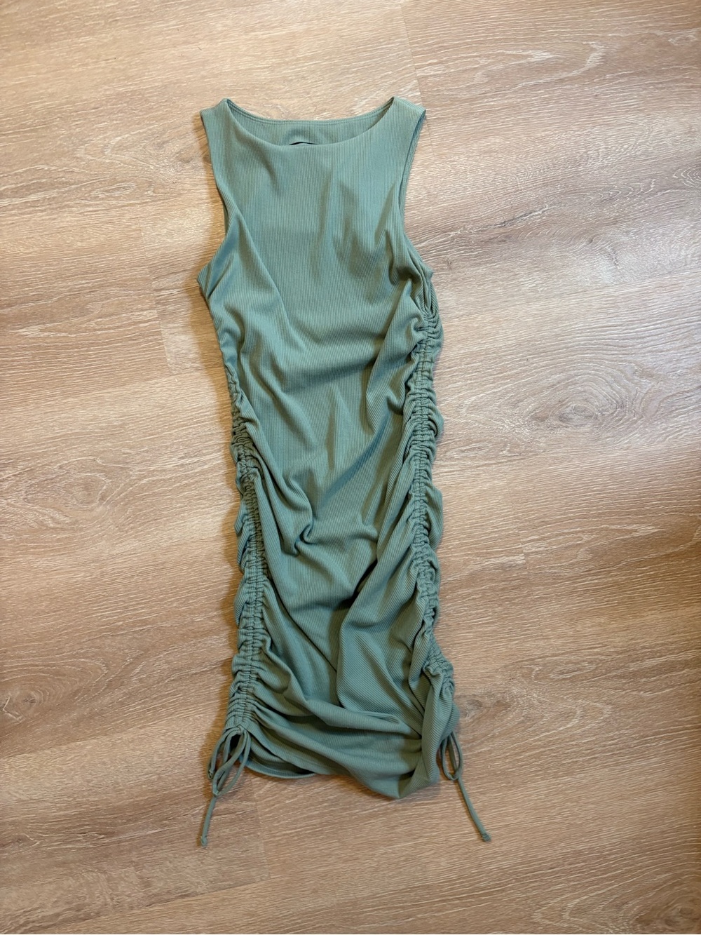 Lulus ribbed and ruched dress : Sz M